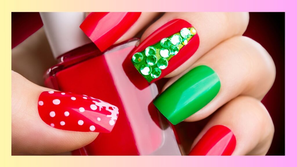 Classic Red and Green Christmas Nail art